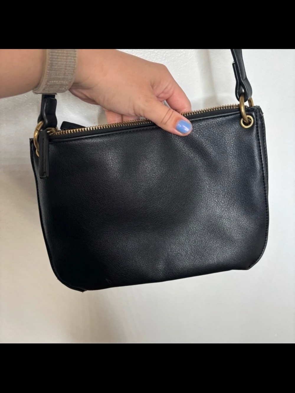 Anthropologie Black Pebbled Pocket Crossbody with Gold Hardware - Picture 4 of 8